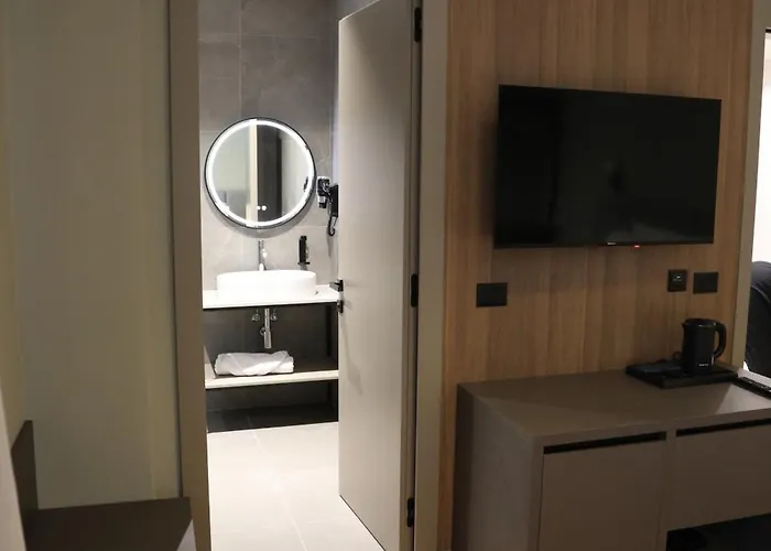 Luxury מלון Krujë