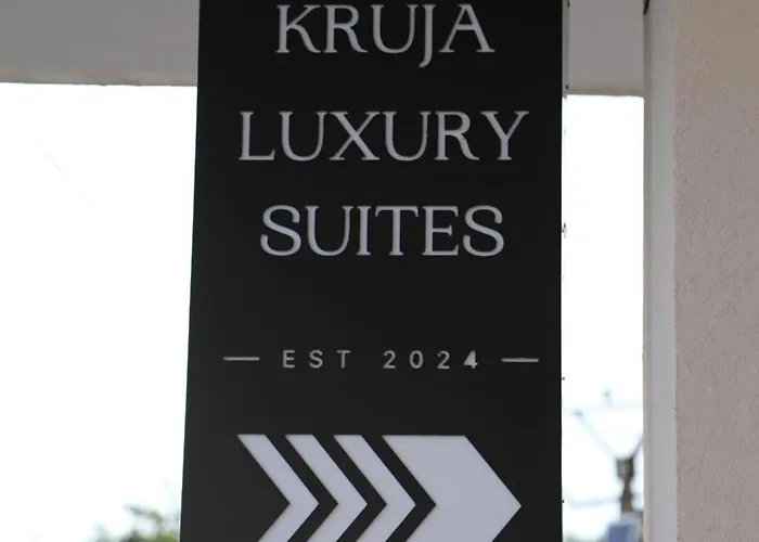 Luxury מלון