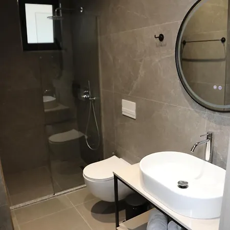 Luxury מלון Krujë